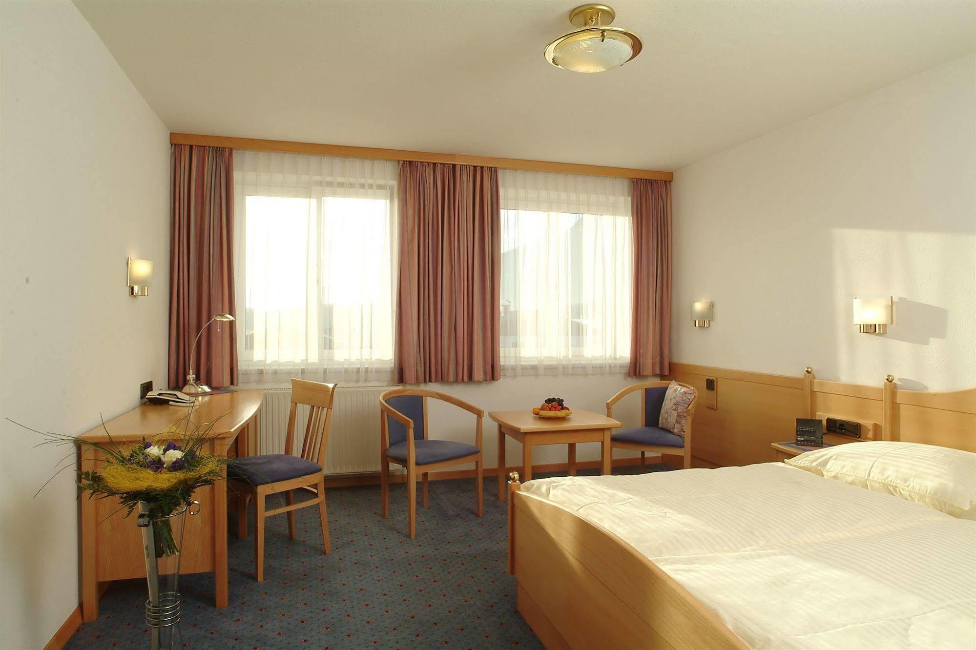 Airporthotel - Am Airport Szálloda